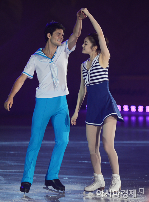 [포토] 스테판 랑비엘 '김연아, 한 곡 추실까요~'