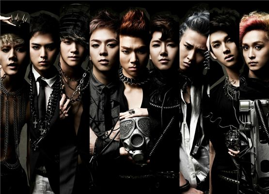 Super Junior, ZE:A members arrive in Korea despite Typhoon Bolaven