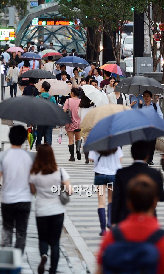 [포토] 퇴근길 우산 행렬
