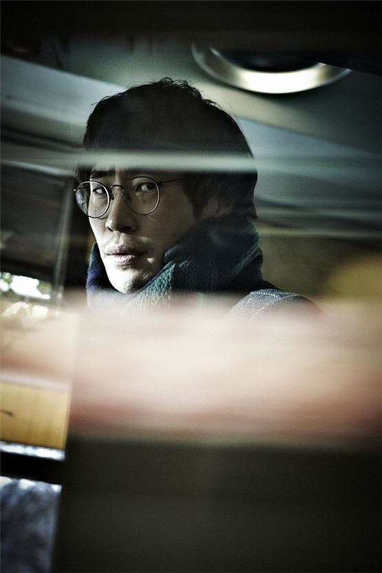 Actor Ryoo Seung-bum poses in a still shot during the shooting for the new thriller pic "Perfect Number," to be released on October 18. [CJ Entertainment]
