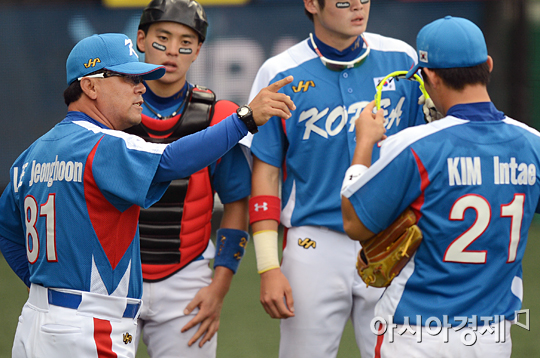 [포토] 이정훈 감독 '전승 우승 노려보자!'