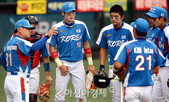[포토] 이정훈 감독 '우리는 강하다'