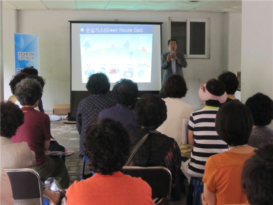 뜨거워진 지구 온도를 내려 주세요