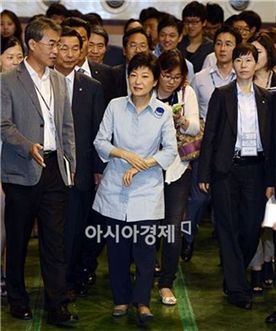 박근혜 "4060 일자리 만들겠다"…중장년층 표심 공략