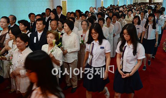 [포토]참배 기다리는 행렬