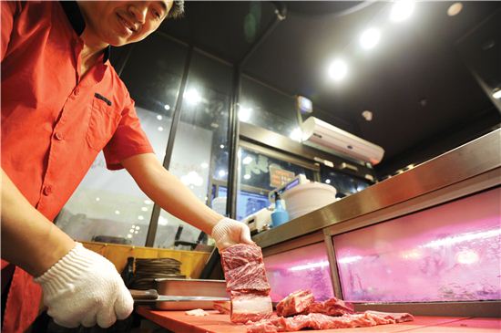 [창업왕 7인의 창업기밀]광우병 파동 때 ‘미국산 소고기’ 간판 걸자 ‘대박’ 