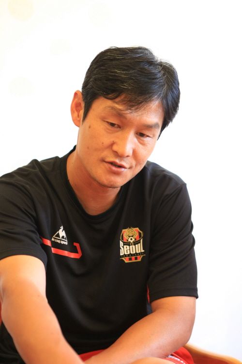 최용수 감독, '수원전 필승' 카드를 버린 이유 