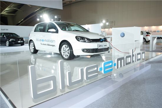 기아, 르노삼성, BMW, 폭스바겐…치열한 4파전 