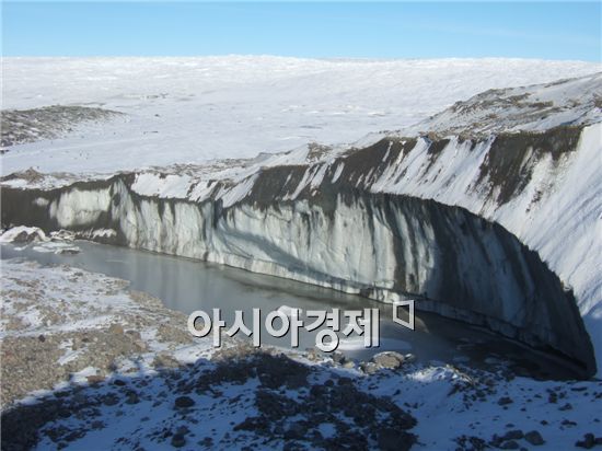 [과학을 읽다]점점 어두워지는 '겨울왕국' 그린란드