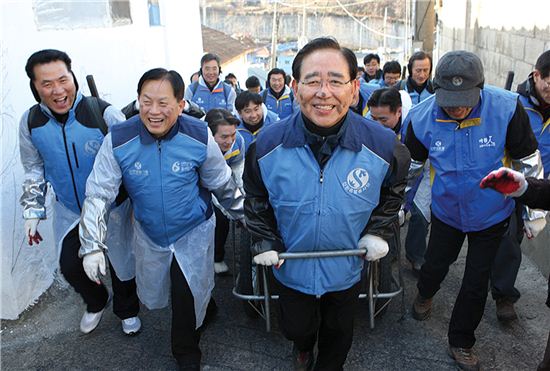 신뢰와 융합을 통한 제2의 르네상스 천명