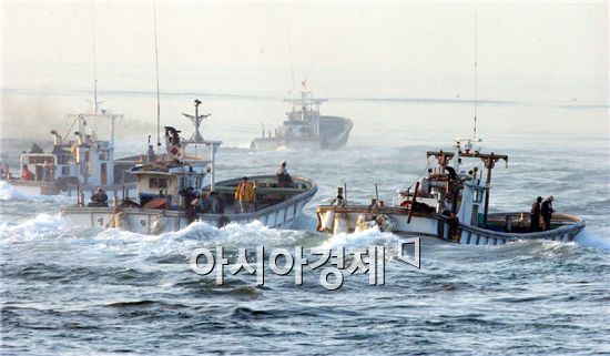 북한 어선. 자료 사진. 기사와 관련 없음