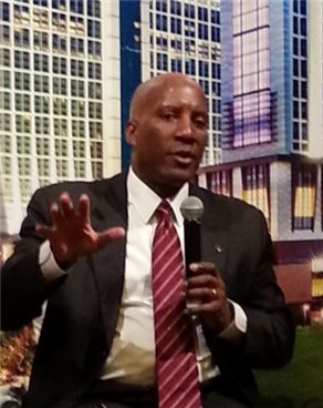 "중국인 몰려오는 한국서 새사업 찾는다"