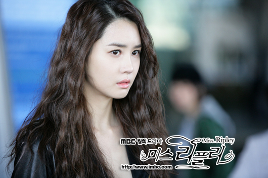 Actress Lee Da-hae poses in a still-shot of MBC' drama "Miss Ripley," which made its premiere on May 30, 2011. [MBC]