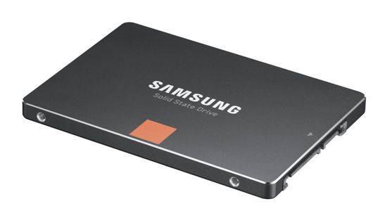 삼성전자가 기존 SSD 대비 임의쓰기 속도가 2~3배 빠른 '840 시리즈'를 선보였다. 