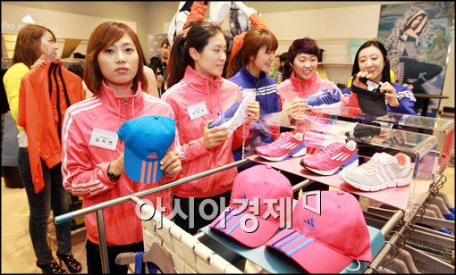 [포토]펜싱 메달리스트와 함께하는 아디다스