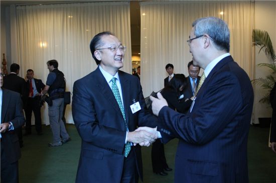 [포토]김용 세계은행 총재 만난 김성환 장관