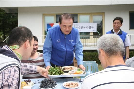 윤진혁 에스원 사장, 추석맞아 '봉사활동' 