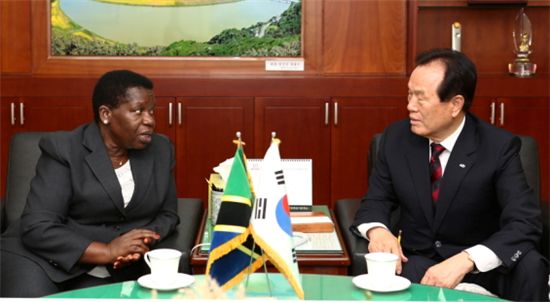 [동정] 박재순 농어촌公 사장, 탄자니아 대사와 농업협력 논의