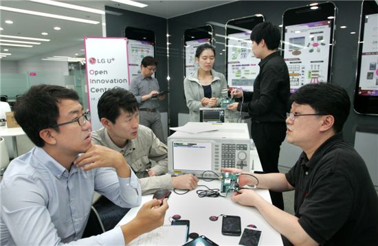 LGU+ 'LTE 오픈 이노베이션 센터' 중소기업과 상생  