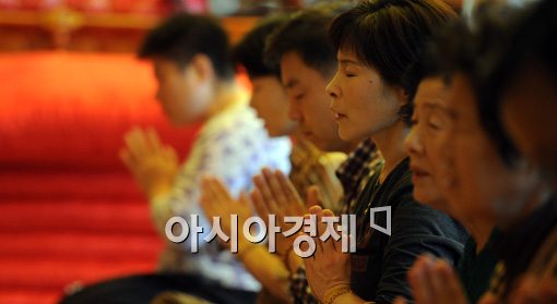 [포토]간절한 마음으로···