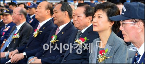 [포토]박근혜 후보, 향군 60주년 기념행사 참석