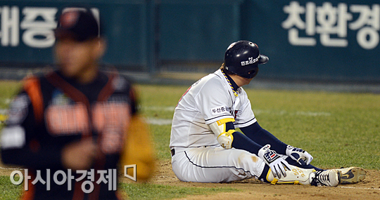 [포토] 김현수 '아쉽다 끝내기 기회'