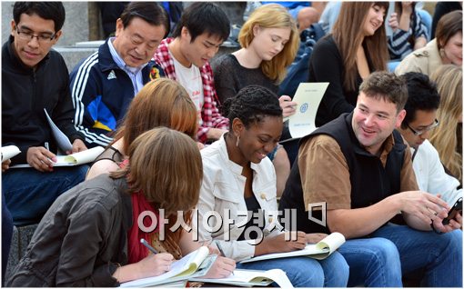 [포토]백일장 참여한 외국인 학생들