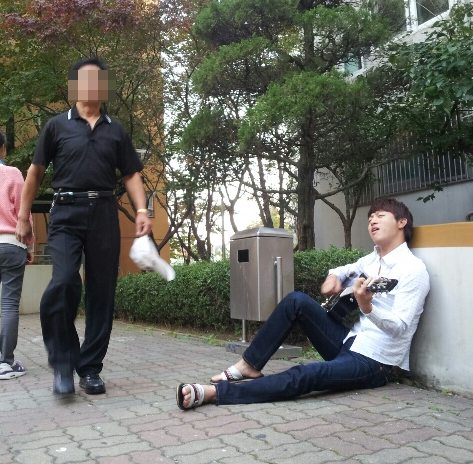 유상무 공연 굴욕 "생애 첫 버스킹, 경비 아저씨도 왕 무시"