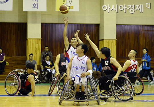 [포토] 휠체어 농구 '쏜다!'