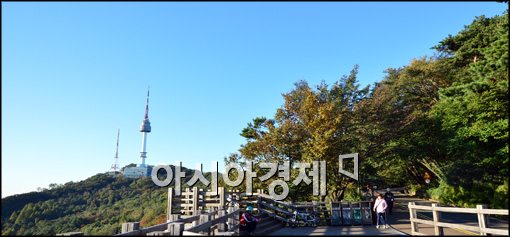 [포토]남산에 나온 시민들, 완연한 가을날씨