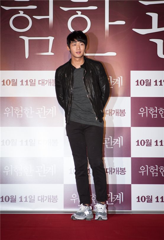 [PHOTO] Korean Film Boys Enjoy "Dangerous Liaisons" at VIP Preview