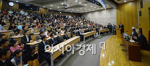 [포토]서울대 찾은 김용 세계은행 총재