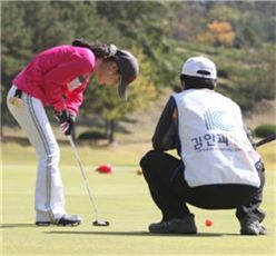 윤상원씨, 김안과병원배 시각장애인골프 '우승'