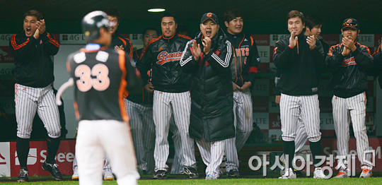 [포토] 롯데 '승리의 여신은 오늘 우리 편이다!'