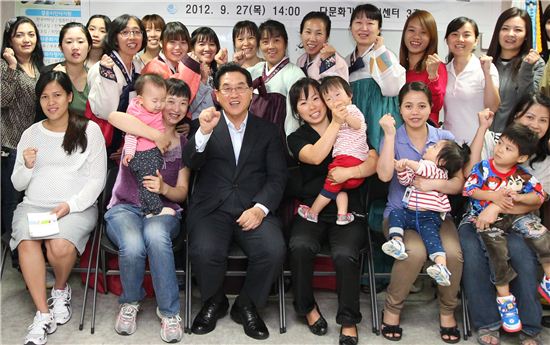 동작구, 서울시 최초 다문화가족 지원 통합조례 마련