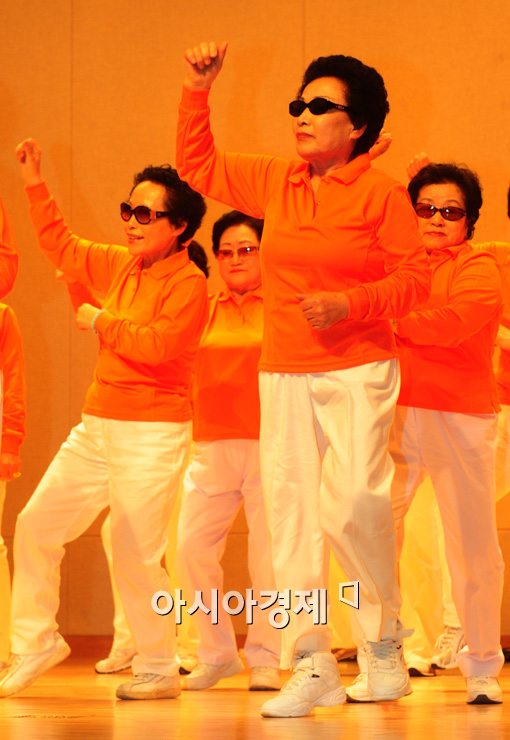 [포토]이 정도는 춰줘야지