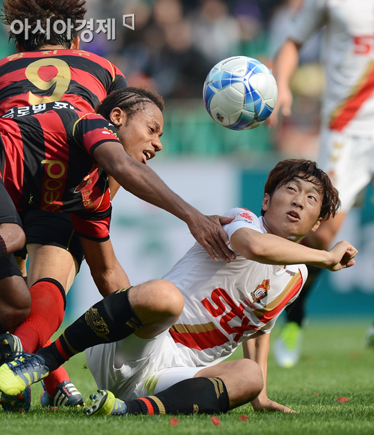 [포토] 아사모아 '일어나면 곤란해'