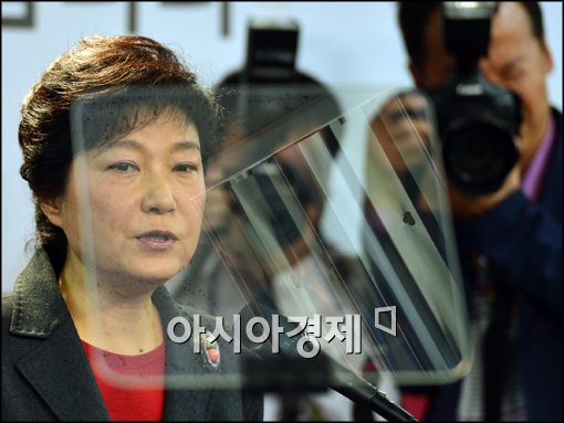 [포토]박근혜 후보, 정수장학회 관련 입장표명