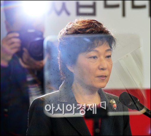 [포토]박근혜 후보, '정수장학회 사유재산 아니다' 