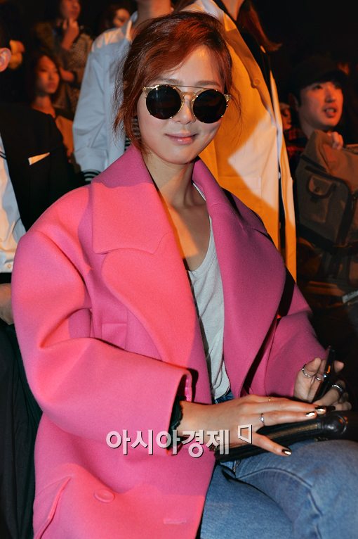 [포토]패션쇼 즐기는 김나영