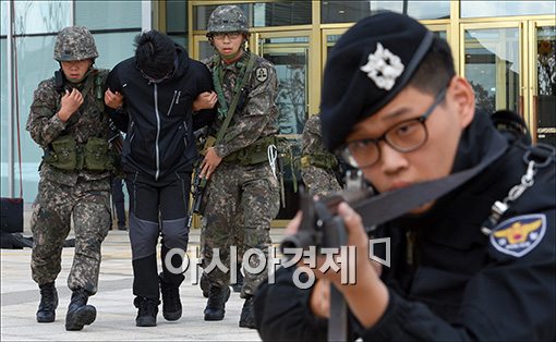[포토]'우린 대한민국 최정예 테러 진압 요원들'