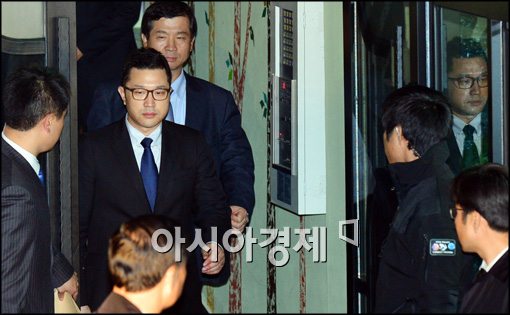 [포토]이시형, 특검조사 마치고 귀가