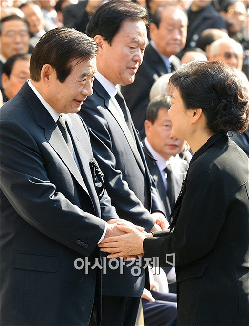 [포토]박정희 전 대통령 추모식 참석한 한광옥