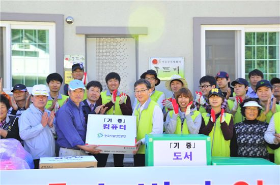 한국시설안전공단, 노사 함께 농촌돕기 나서