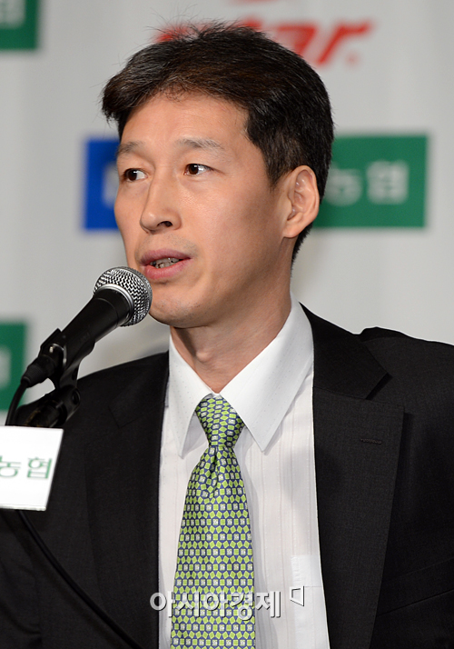 [포토] KGC인삼공사 이성희 감독 '젊은 선수 위주로 시즌을 준비했다'