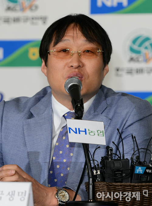 [포토] 흥국생명 차해원 감독 '요즘 김사니 볼 배분 너무 좋아요~'