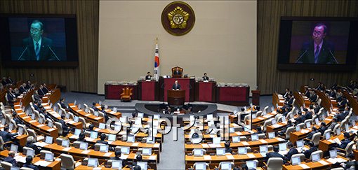 [포토]국회 찾은 반기문 UN사무총장