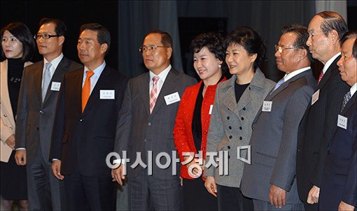 [포토]"박근혜 후보랑 기념 사진 찍자"