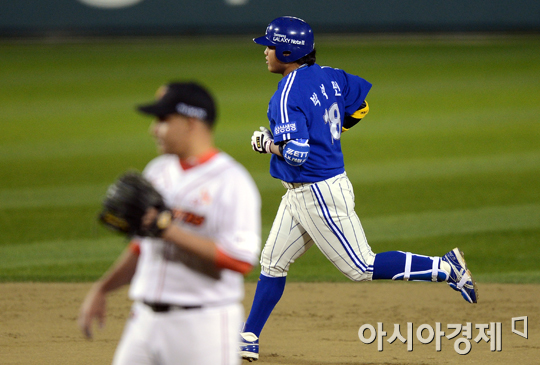 [포토] 투런홈런 박석민 '드디어 터졌다!'
