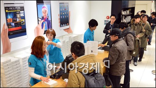 [포토]애플 제품을 구매하는 시민들